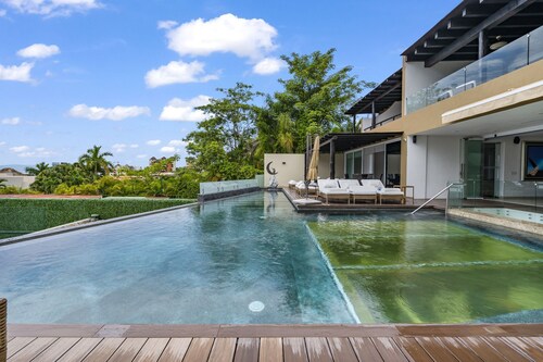 Spacious villa in brilliant Bucerías with AC, Chef, Pool