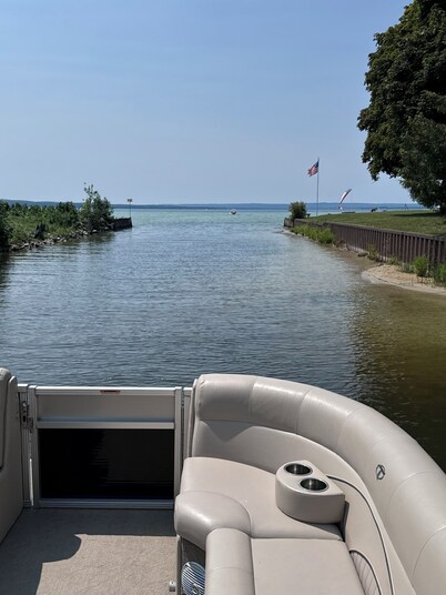 Charming Burt Lake Family Vacation Home