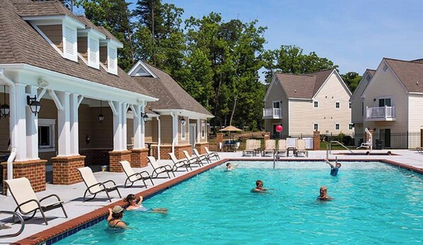 Pool - 3 Units: 4BR Estate Sleep 14, 4BR Towns Sleep 12, 1BR Estate Sleeps 4 Resort (Williamsburg)