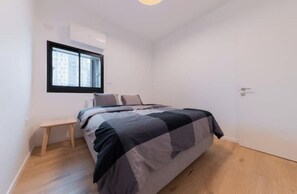 1 chambre, fer et planche à repasser, Wi-Fi, draps fournis