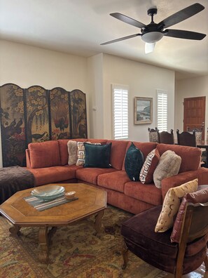 Smart TV, fireplace, music library