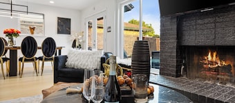 Luxury Home w Pool, Chef's Kitchen, Massage Chairs
