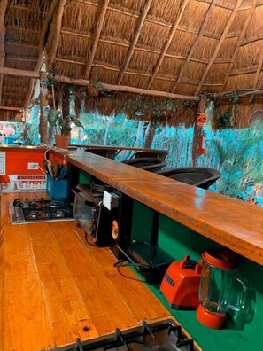 Forno, piano cottura, pentole/stoviglie/utensili