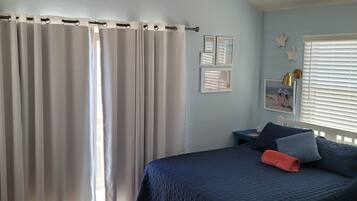 1 chambre, fer et planche Ă repasser, Wi-Fi gratuit, draps fournis