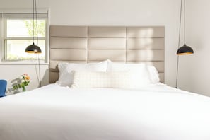 2 bedrooms, iron/ironing board, WiFi (free), bed sheets