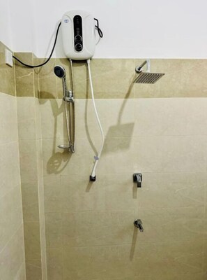 Hair dryer, towels, soap, toilet paper - Aurelia - The Remote Escape B
(Weligama)