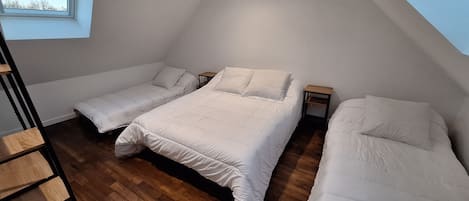 5 soverom, strykejern/-brett, reiseseng for barn og wi-fi (inkludert)