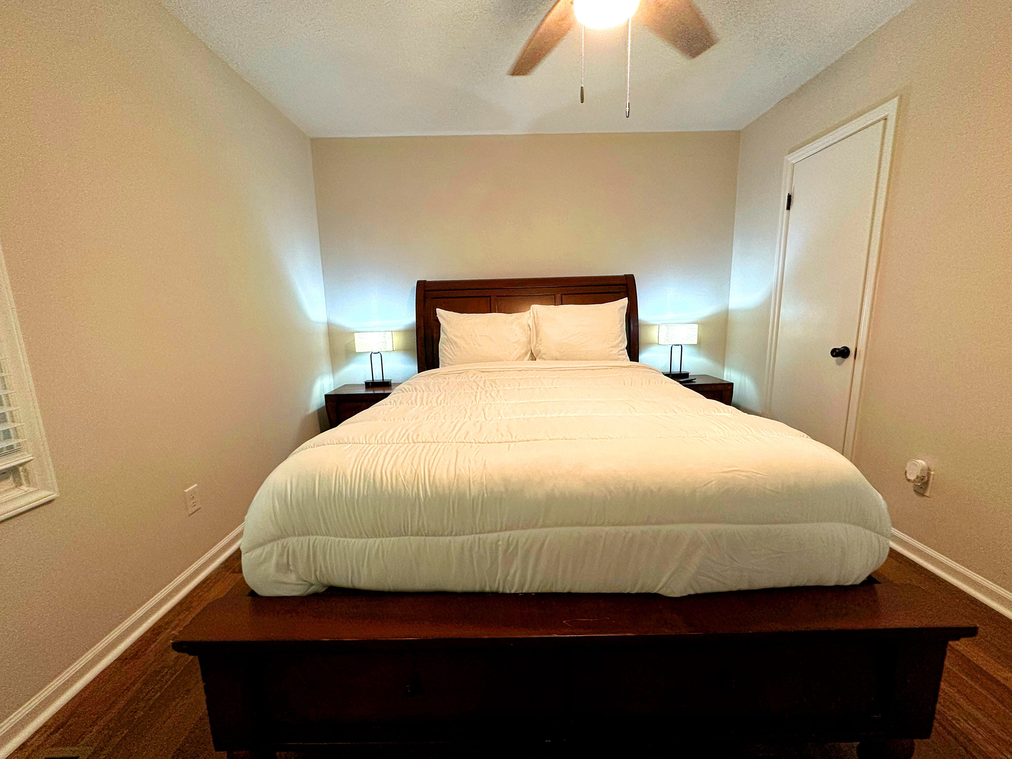 3 soverom, strykejern/-brett, wi-fi og sengetøy