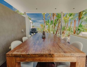 Villa | Dining