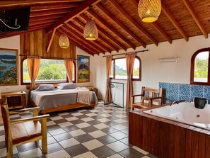 스탠다드 캐빈, 발코니, 산 전망 | 1 개의 침실, 저자극성 침구, 미니바, 각각 다른 스타일의 인테리어