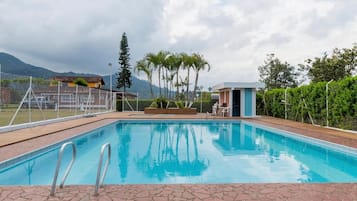 Piscina all'aperto
