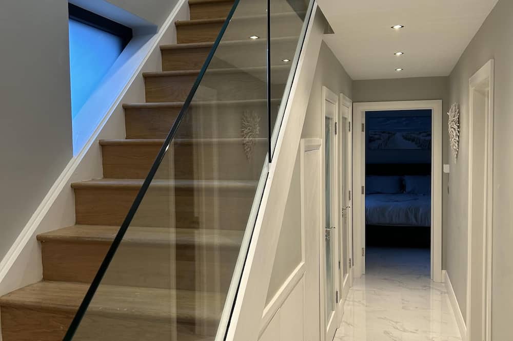 Croke Park, 3-beds ,1 Pullout bed , Sleeps 8