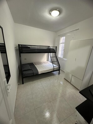 Apartment | 3 Schlafzimmer, kostenloses WLAN, Bettwäsche