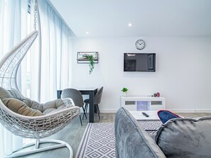 Apartment | Living area | TV