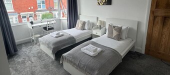 Simonside Apartment - Sleeps 6 -parking