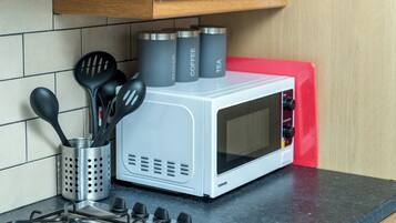 Apartment | Private kitchen | Fridge, microwave, oven, stovetop