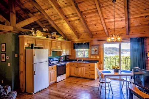 Lake View Cabin for 2