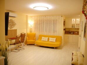 Apartment, Private Bathroom (Guadiana Sol) | Dining - Guadiana Sol (Estepona)