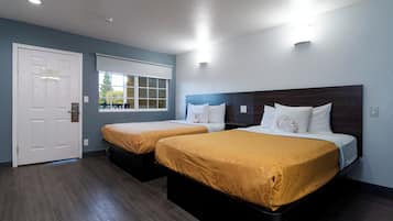 DELUXE WITH 2 QUEEN BEDS | Desk, free WiFi, bed sheets