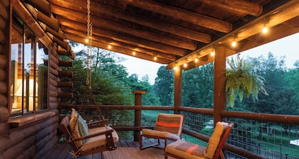 Large Log Cabin with Inground Pool, Hot Tub, Fire Pit near Mohican State Park