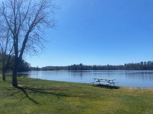 Historically Renovated, Spacious, 5-bdrm, 4-bath, 10-Bed, Game Room, Jetted Tub