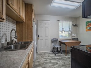 Microwave, oven, stovetop, coffee/tea maker