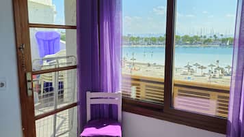 Comfort Apartment, Beachfront | 2 bedrooms, desk, iron/ironing board, cribs/infant beds