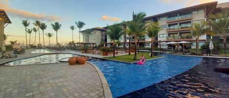 5 kolam renang terbuka