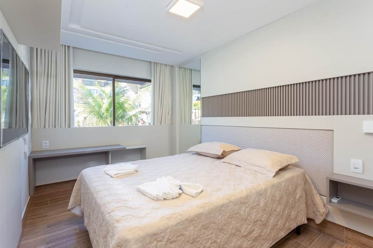 Luxury Apartment | Egyptian cotton sheets, premium bedding, individually furnished