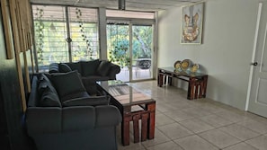 Family Cottage, 5 Bedrooms, Garden View | Living area - Quinta Kartagus (Santa Tecla)