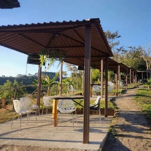 Family Cottage, 5 Bedrooms, Garden View | Terrace/patio