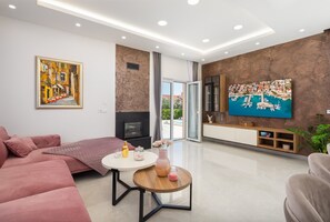 Televisio, videopelejä