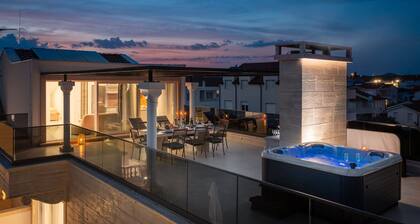 Villa Divina Fortuna mit Pool