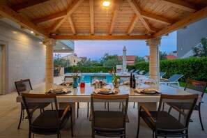 Outdoor dining - Villa Divina Fortuna with Pool (Vodice)