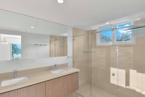 Shower, towels, soap, toilet paper - Stunning beachfront Condo in the Center of Town (Jaco)