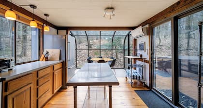 Charming Forest Getaway near West Point & Storm King