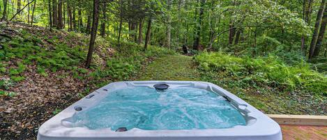 Bañera de hidromasaje al aire libre
