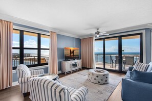 Lejlighed - flere senge (Emerald Grande W625) | Opholdsområde | Tv