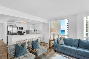 Appart'hôtel, plusieurs lits (Shoreline Towers 1066) | Coin séjour