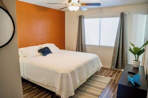 3 soveværelser, skrivebord, strygejern/strygebræt, gratis Wi-Fi