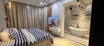 Royal Paradise Apartment