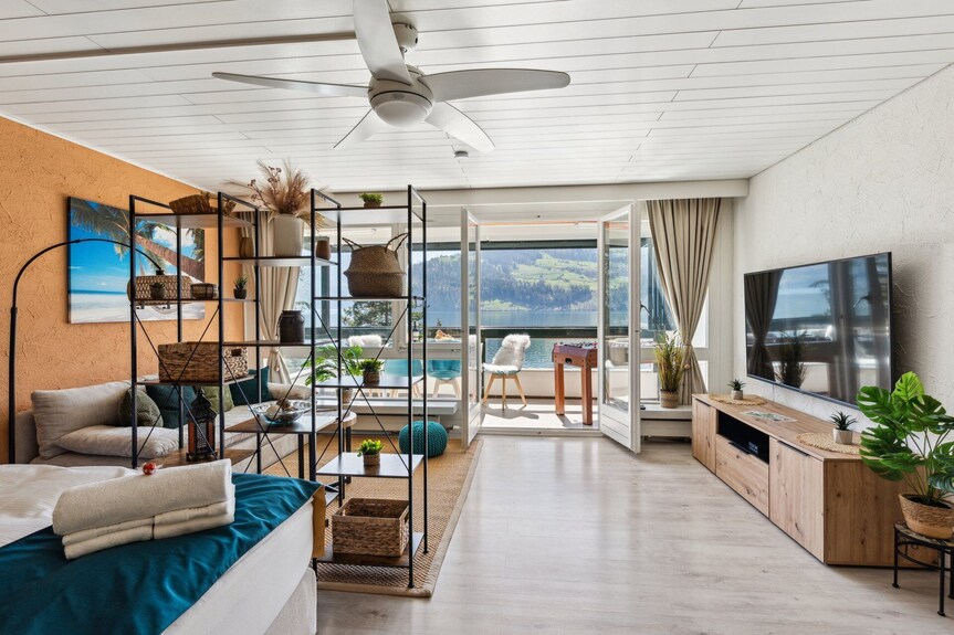 Remo L 4 Seasons I Lake And Mountain View - 65" Smart Tv I Bathtub I Foosball Table - Canton of Uri