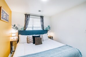 2 habitaciones, tabla de planchar con plancha, cuna de viaje y wifi