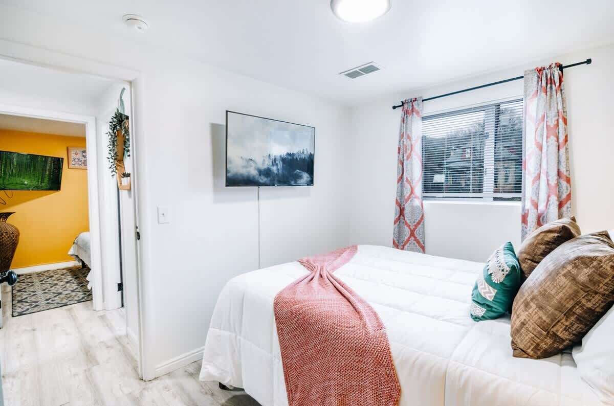 2 bedrooms, iron/ironing board, travel crib, WiFi