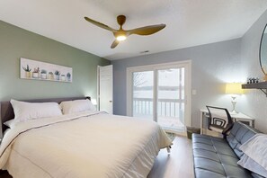 2 dormitorios, escritorio, Internet y ropa de cama