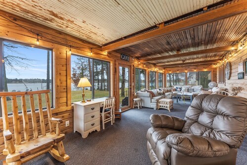 Lakeside Escape | Water Fun, Cycling & More!