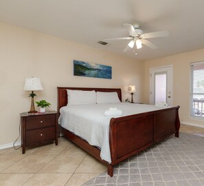 8 bedrooms, desk, iron/ironing board, free WiFi
