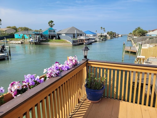 8/4 Island Waterfront 2 Kit Private Pool 2 Hot Tub