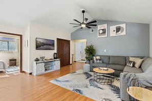 Televisión, oficina