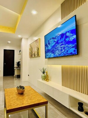 Interior - Luxury Tropical 1BR
(Angeles)